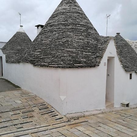 Trullo Dell'Angolo Villa Alberobello Luaran gambar